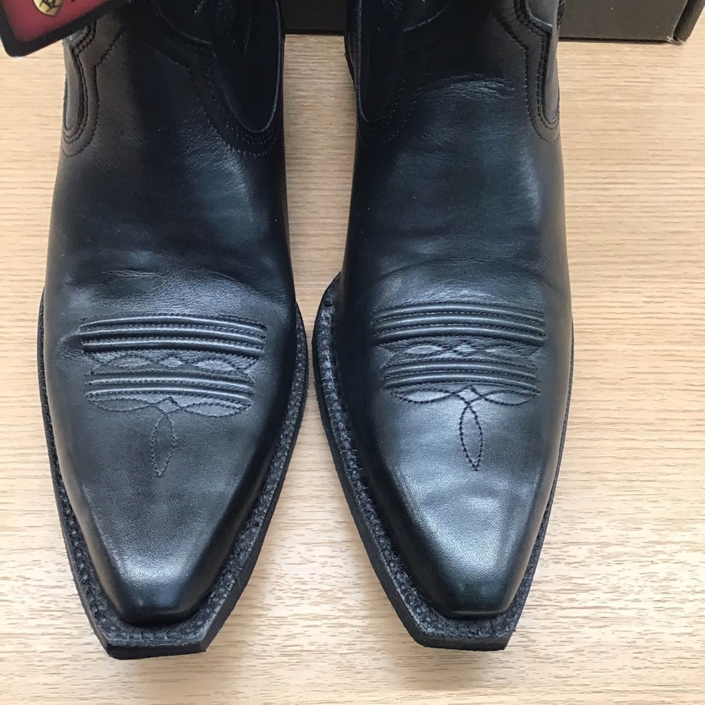 Ariat Willow Western Boots New in box - Picture 4 of 8